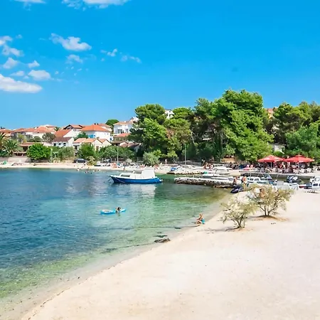 Apartment Kameja - One Bedroom With Balcony And Sea View Plavi