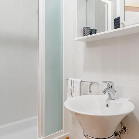 Apartmán Kameja - One Bedroom With Balcony And Sea View Plavi *